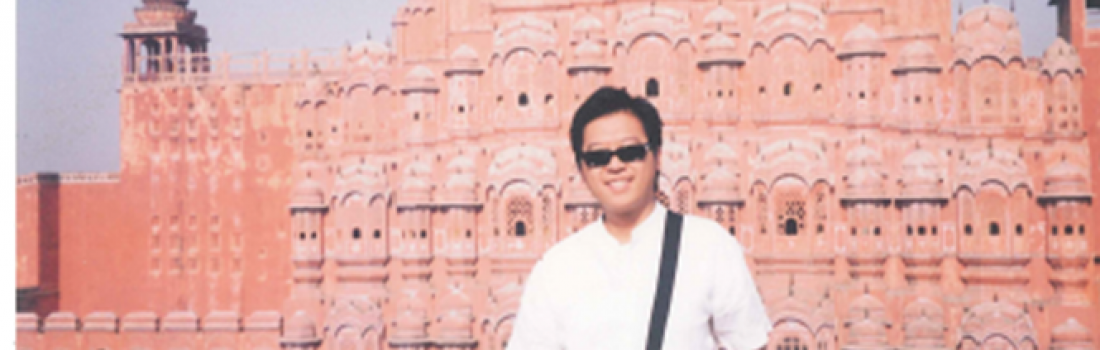 2000年蘋果旅遊及新華旅遊之外遊領隊工作。